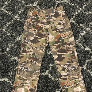 UA Armour Vent pants